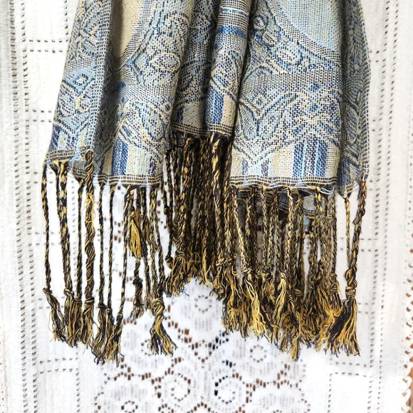 Elegant Paisley Scarf in Blue and Gold - Picture 10 of 14